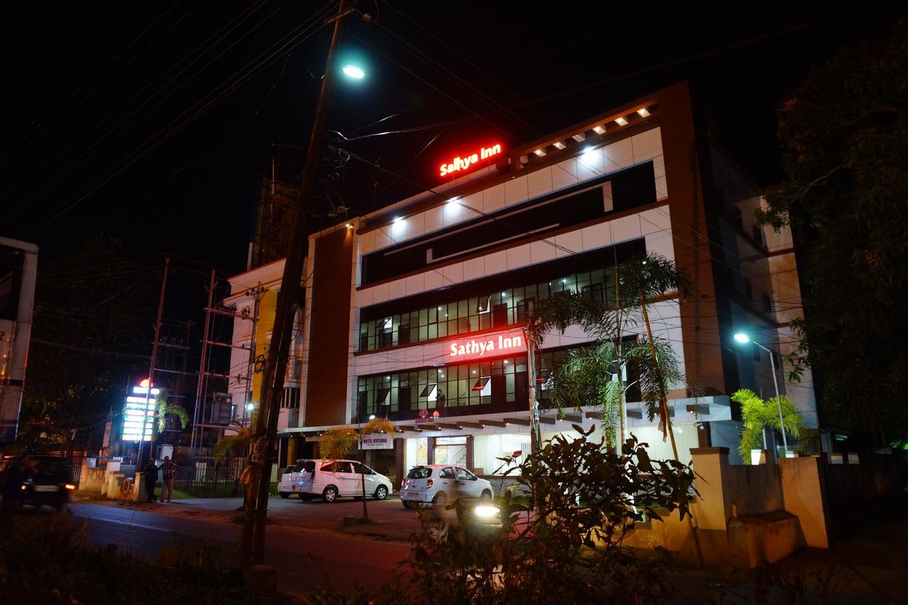 Sathya Inn Guruvāyūr Exterior foto
